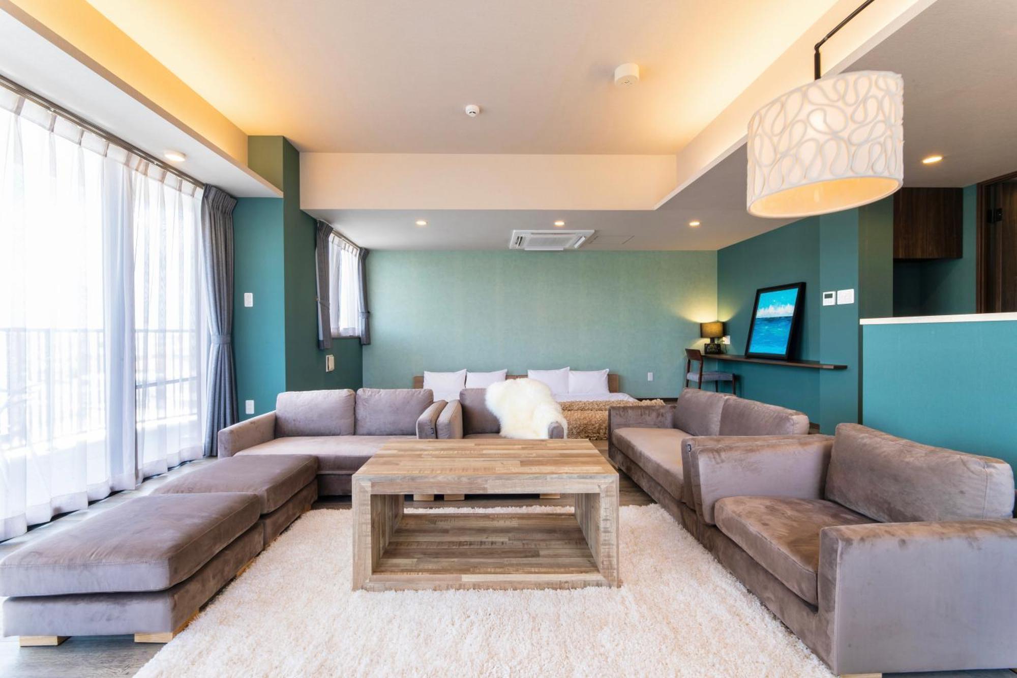 Breaky Hotel Chatan Exterior foto